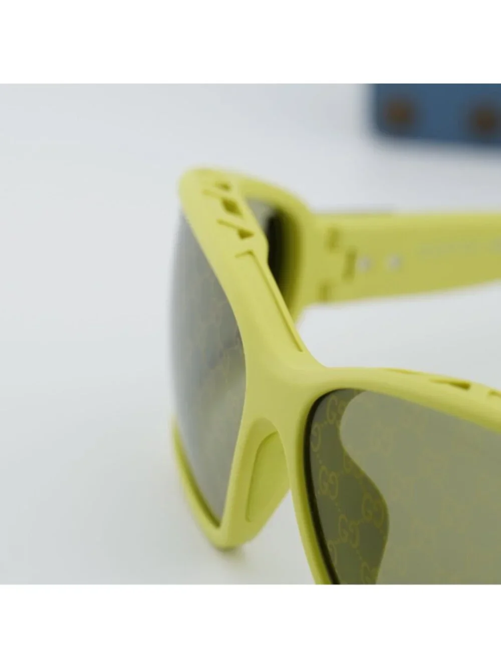 Gucci GG2011S 002 Geometric Sunglasses - Acid Green